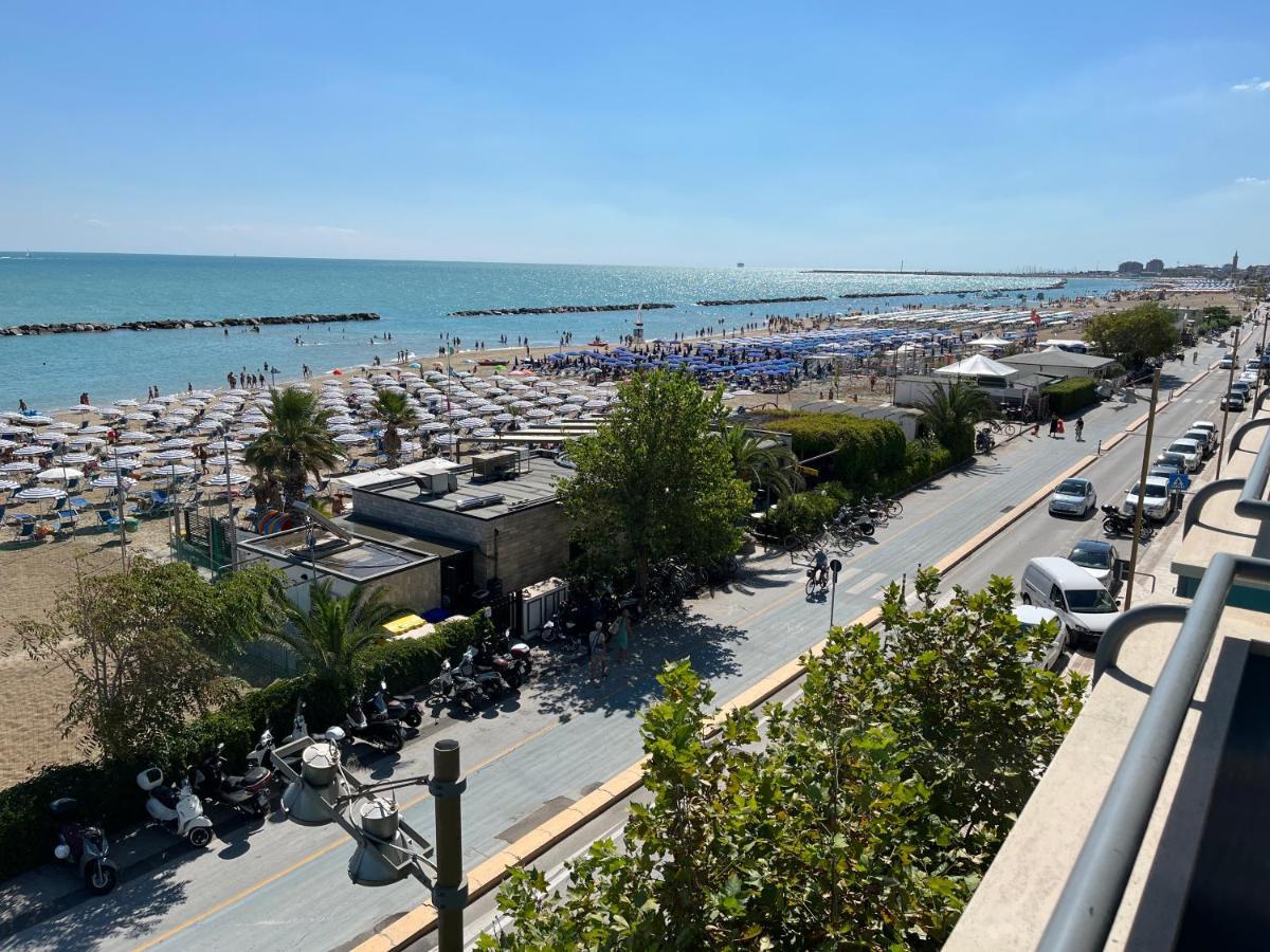 Apartament Fronte Mare *